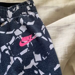 nike leggings/sweatpants